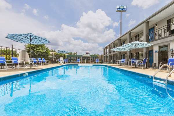 Pool - Days Inn Natchitoches - I-49, Exit 138