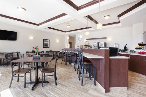  - Ramada Hotel Creston