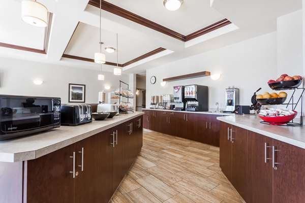  - Ramada Hotel Creston