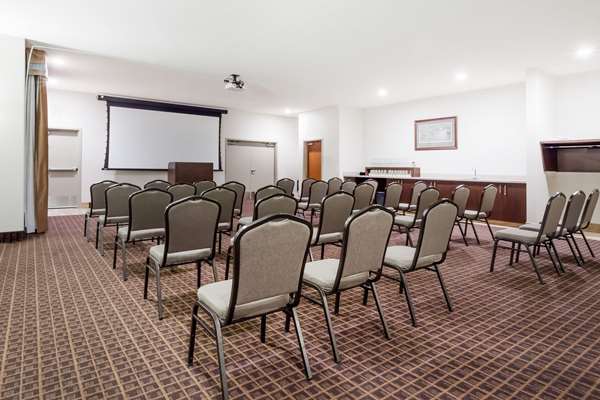  - Ramada Hotel Creston