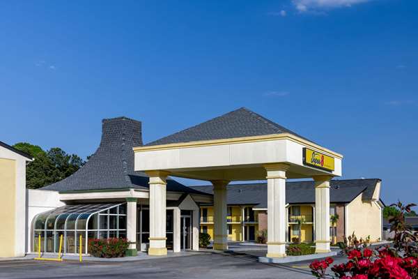 Exterior view - Super 8 Motel McDonough - I-75, Exit 218