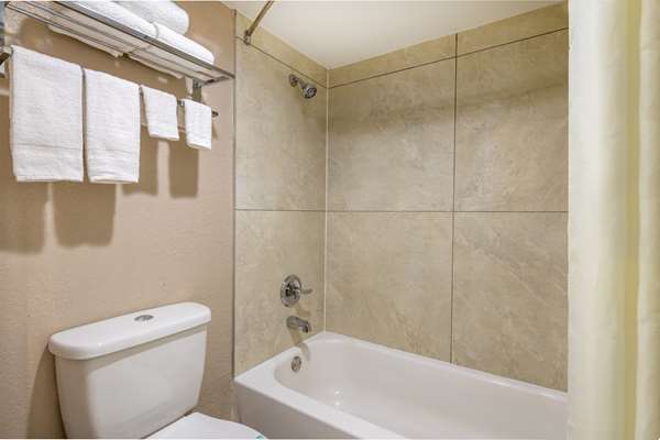  - Super 8 Motel McDonough - I-75, Exit 218