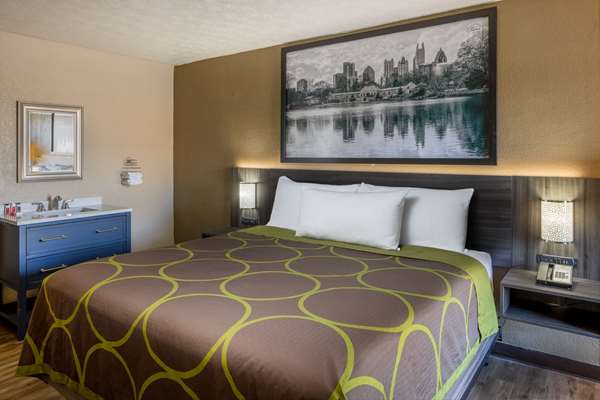  - Super 8 Motel McDonough - I-75, Exit 218