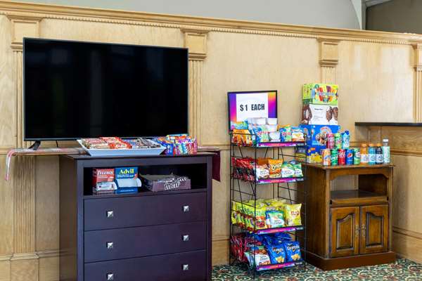  - Super 8 Motel McDonough - I-75, Exit 218