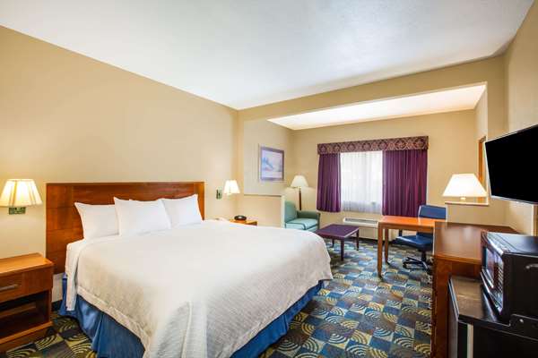  - Days Inn & Suites Corpus Christi South
