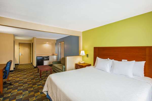  - Days Inn & Suites Corpus Christi South
