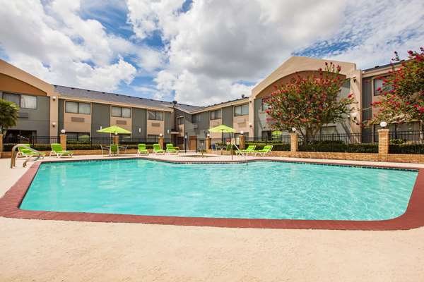 Pool - Days Inn & Suites Corpus Christi South