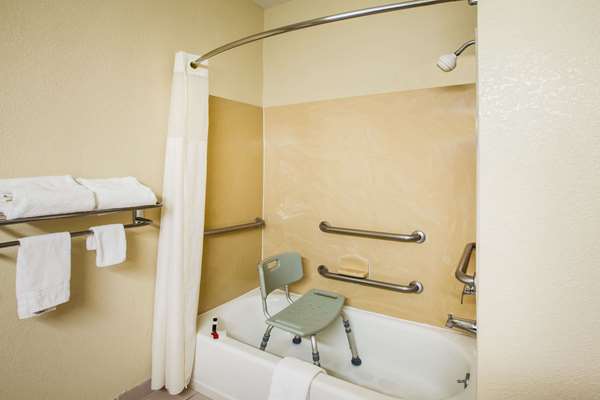  - Days Inn & Suites Corpus Christi South