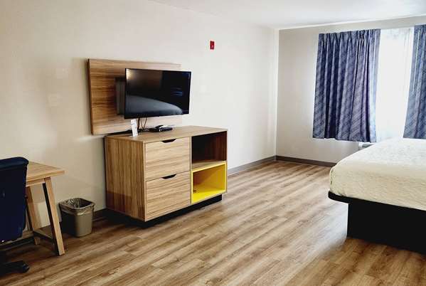  - Days Inn & Suites Corpus Christi South