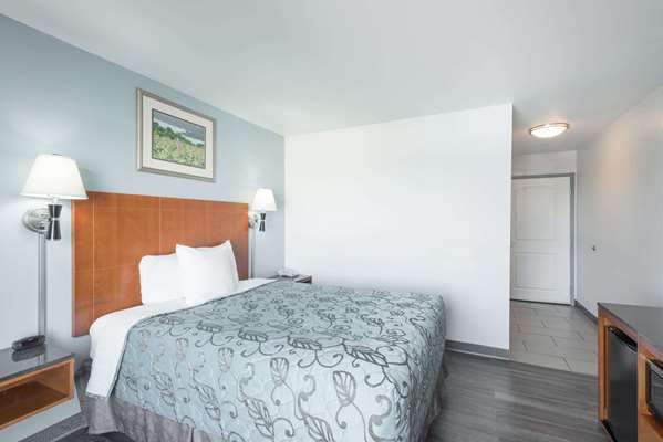  - Days Inn Fort Drum Evans Mills