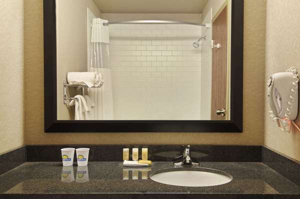  - Days Inn Regina Airport
