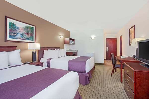 Suite - Ramada Inn & Suites Red Deer