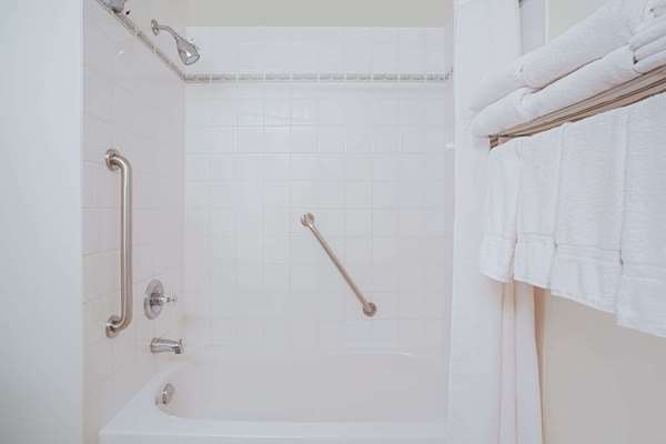  - Ramada Inn & Suites Red Deer