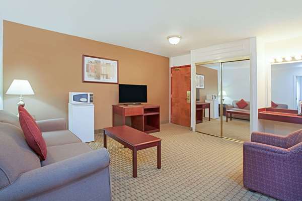 Suite - Ramada Inn & Suites Red Deer