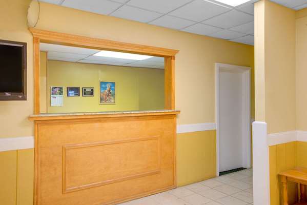  - Travelodge Bangor - I-95, Exit 182B