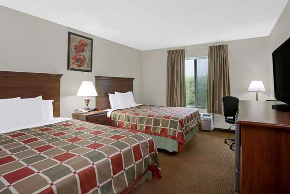  - Days Inn Greensboro - I-40, Exit 214