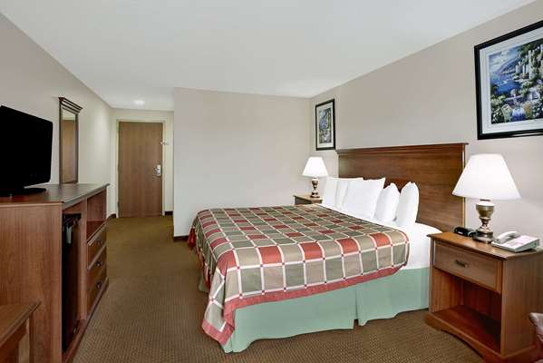  - Days Inn Greensboro - I-40, Exit 214