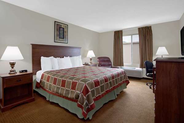  - Days Inn Greensboro - I-40, Exit 214