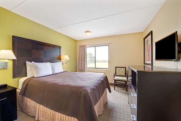  - Days Inn DeSoto - I-35, Exit 416