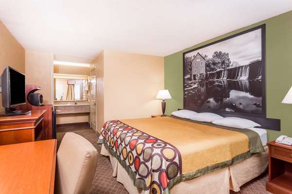  - Super 8 Motel West Macon - I-475, Exit 3