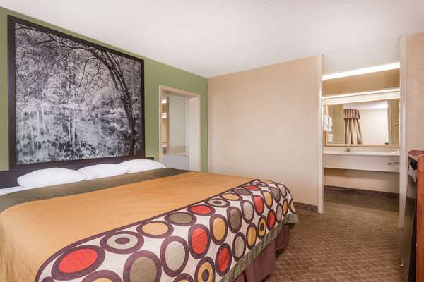  - Super 8 Motel West Macon - I-475, Exit 3