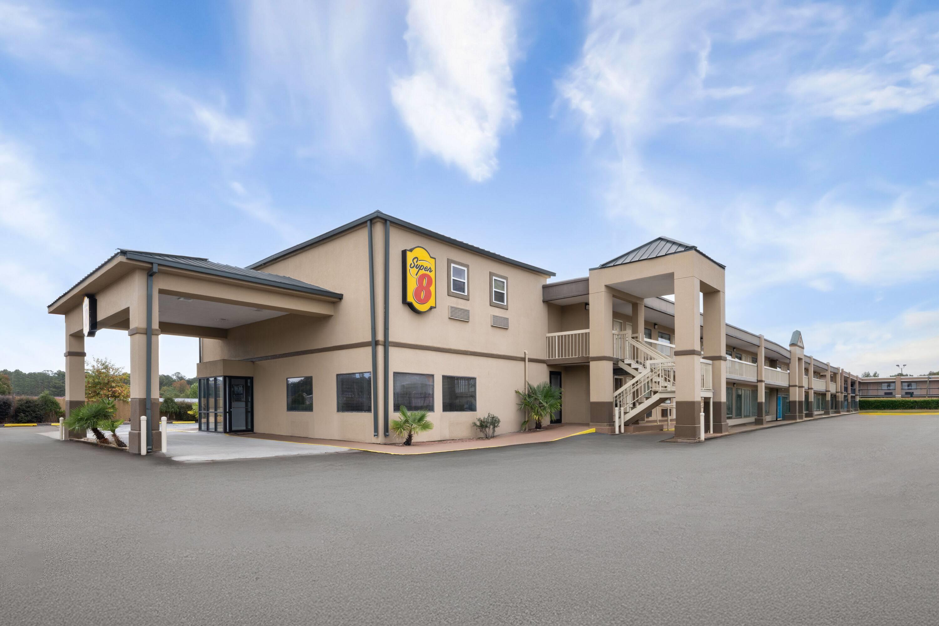 Exterior | Super 8 by Wyndham Macon West