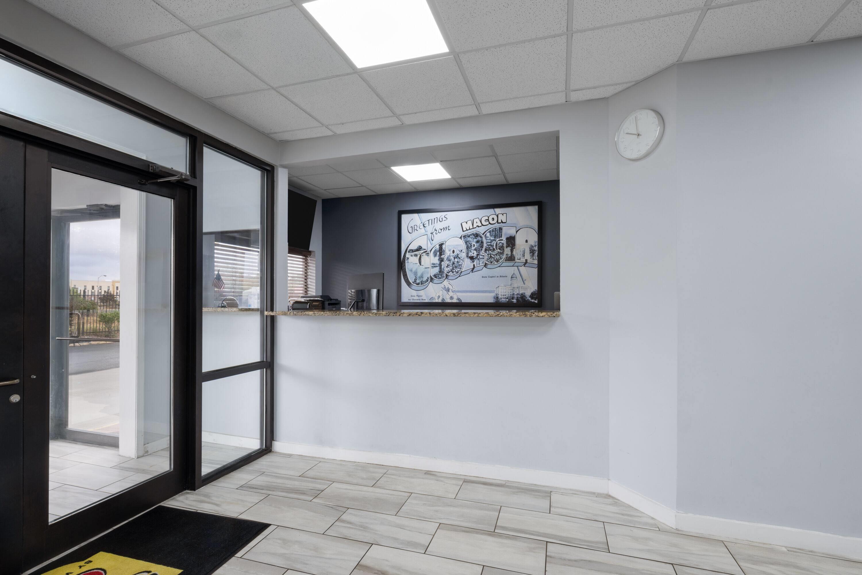 Reception | Super 8 by Wyndham Macon West