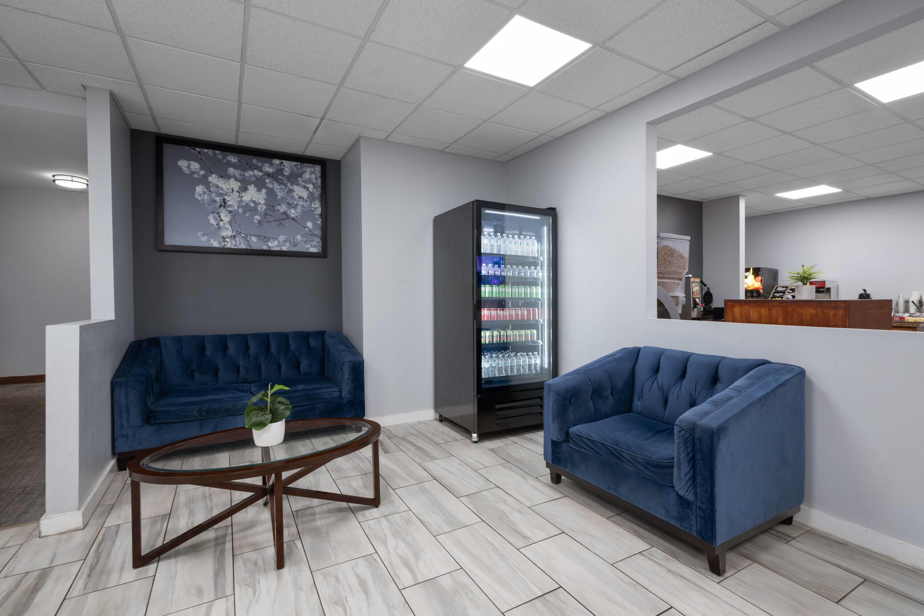 Lobby | Super 8 by Wyndham Macon West