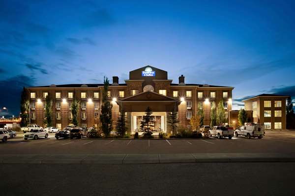 Exterior view - Days Inn & Suites Strathmore