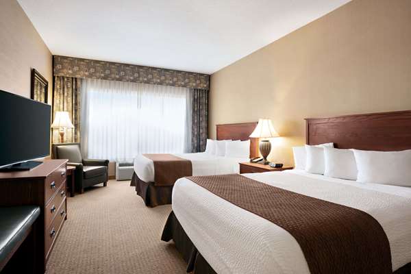  - Days Inn & Suites Strathmore