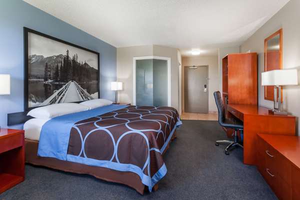  - Super 8 Hotel Sherwood Park