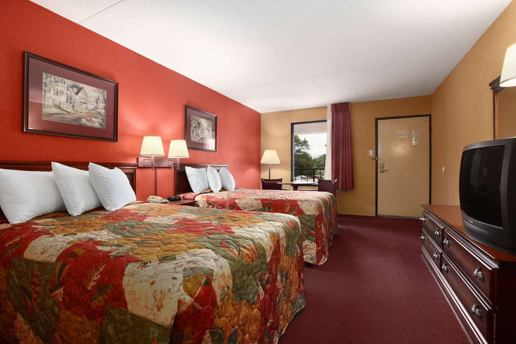 Days Inn by Wyndham Harriman - Tap to explore photos