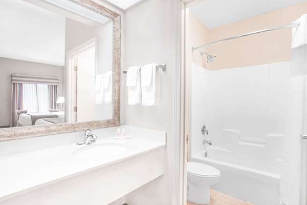  - Baymont Inn & Suites Crestview - I-10, Exit 56