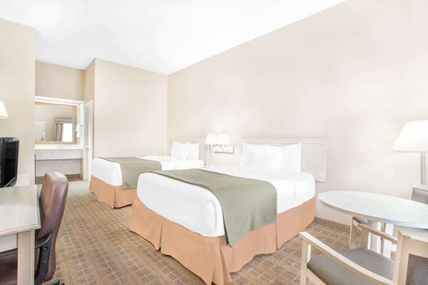  - Baymont Inn & Suites Crestview - I-10, Exit 56