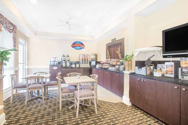  - Baymont Inn & Suites Crestview - I-10, Exit 56