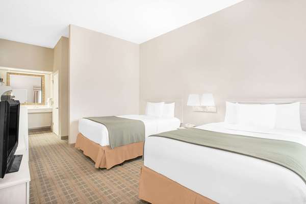  - Baymont Inn & Suites Crestview - I-10, Exit 56