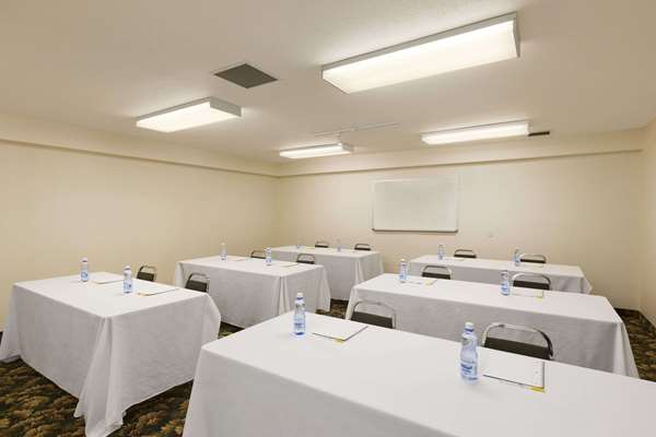  - Days Inn High Prairie