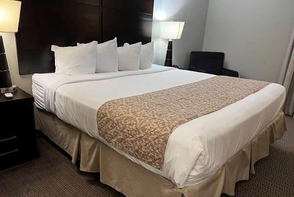  - Baymont Inn & Suites College Station