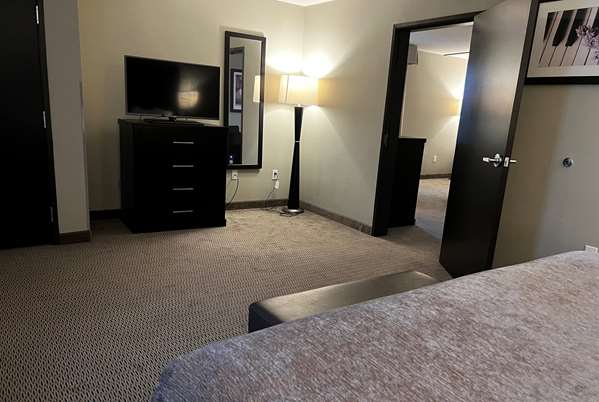  - Baymont Inn & Suites College Station