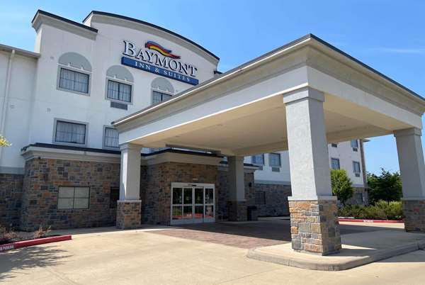 Exterior view - Baymont Inn & Suites College Station