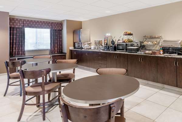  - Microtel Inn & Suites by Wyndham Dickinson
