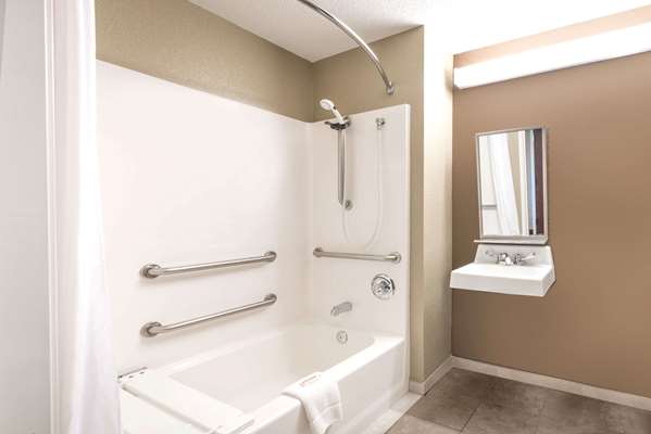  - Microtel Inn & Suites by Wyndham Dickinson