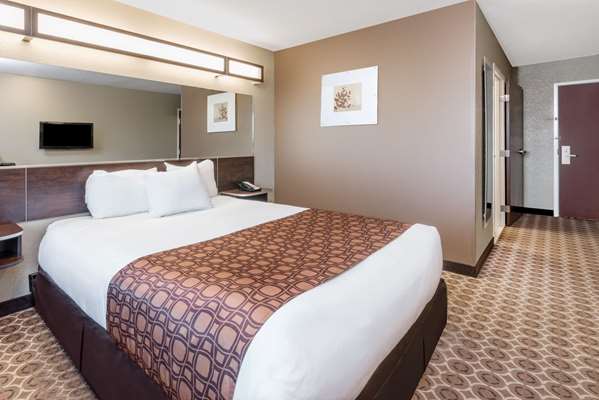  - Microtel Inn & Suites by Wyndham Dickinson