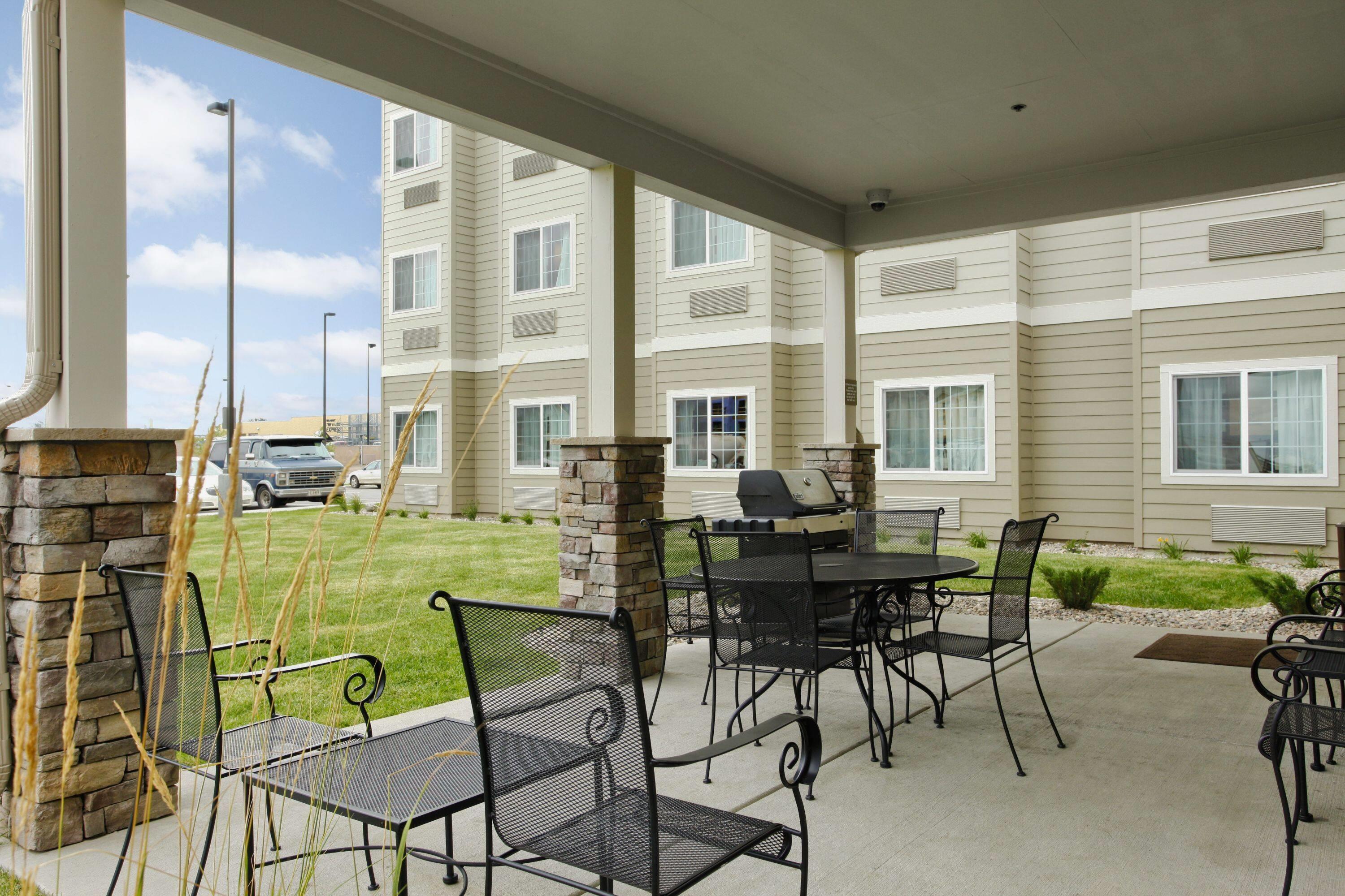 Patio | Microtel Inn & Suites by Wyndham Williston