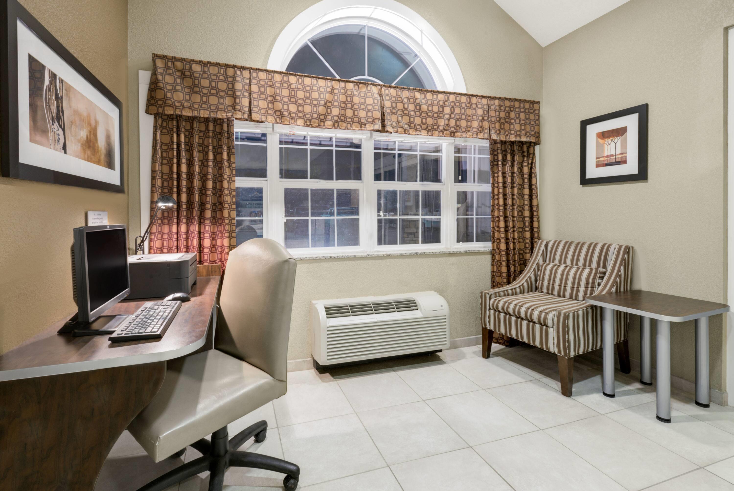 Business Center | Microtel Inn & Suites by Wyndham Williston