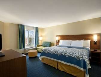 Suite - Days Inn & Suites Altoona