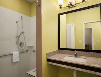  - Days Inn & Suites Altoona