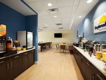 Restaurant - Days Inn & Suites Altoona