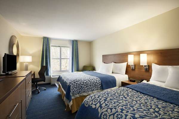  - Days Inn & Suites Altoona