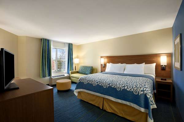 Suite - Days Inn & Suites Altoona